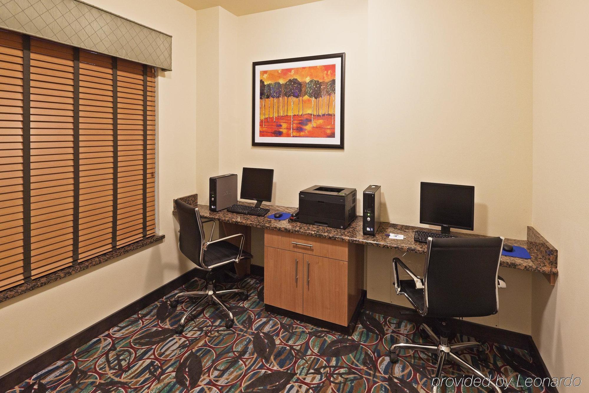 Holiday Inn Express & Suites El Paso Airport By Ihg Удобства фото