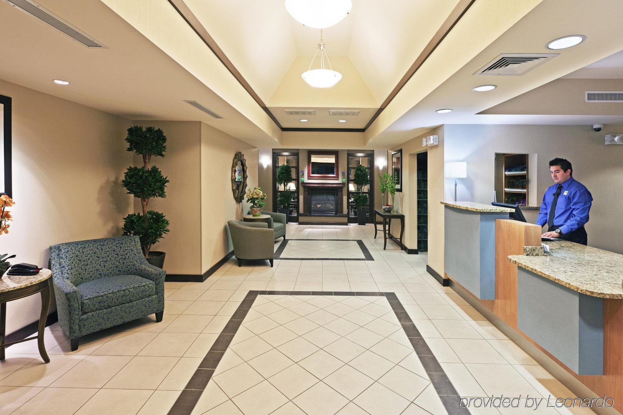 Holiday Inn Express & Suites El Paso Airport By Ihg Интерьер фото